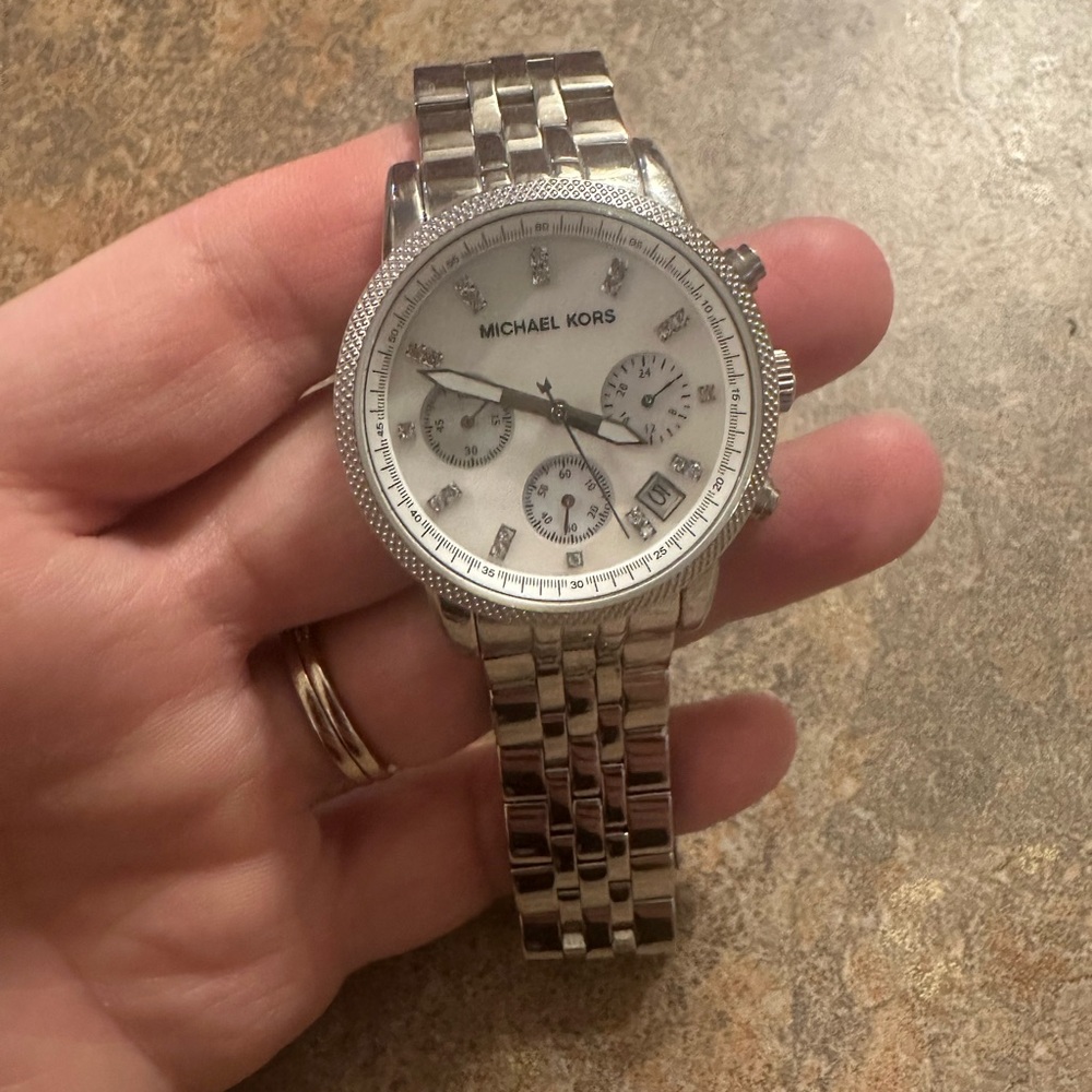 The Michael Kors Women's Ritz watch - Picture 5 of 8